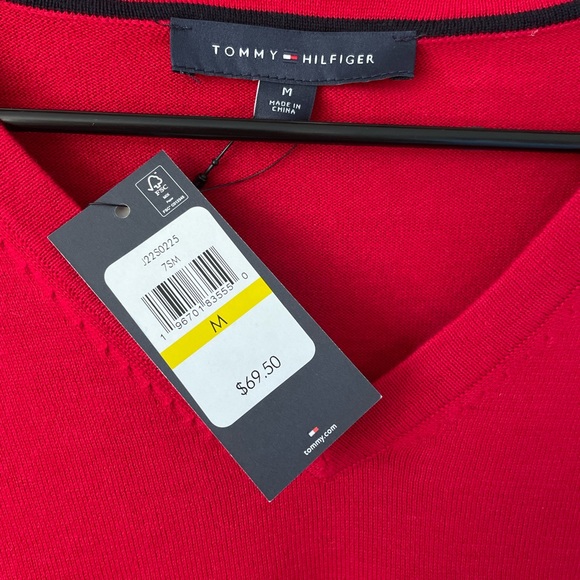 Tommy Hilfiger V-Neck Heart Sweater - Picture 5 of 5